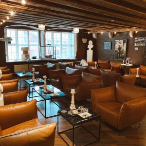 Bespoke Cigar Lounge by Casdagli