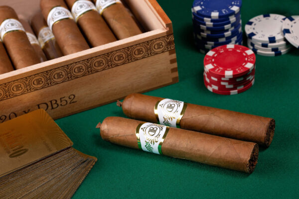 Casdagli-Cigars_DBoiss-Line_DB52